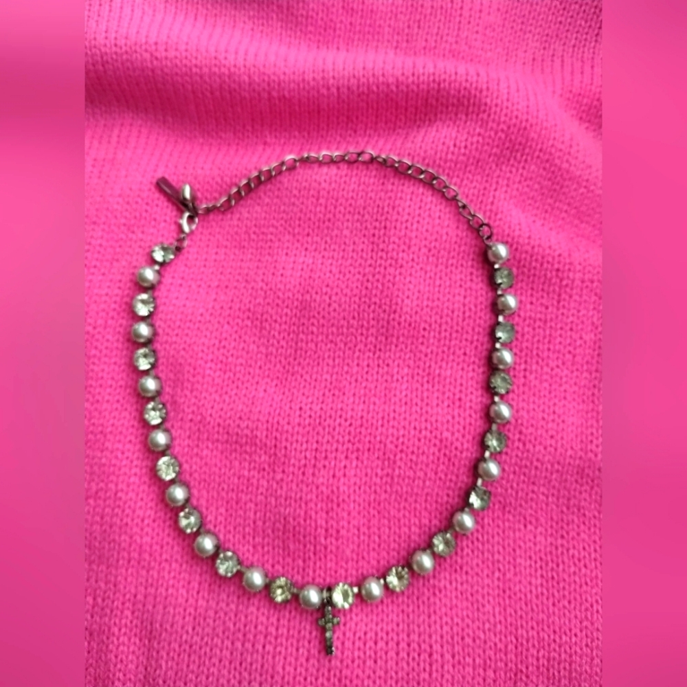 Crystals and Pearls Necklace With Cross Charm - Picture 2 of 3